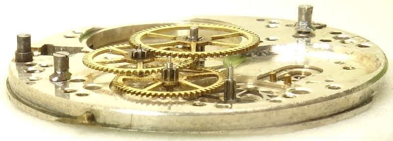 side view of the gear train Blum 10 3/4: side view of the gear train