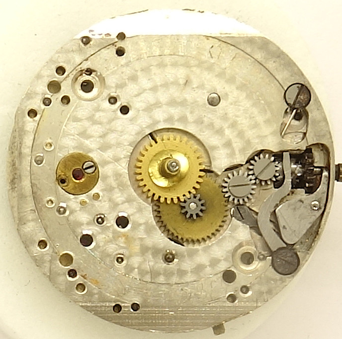 dial side Blum 10 3/4: dial side