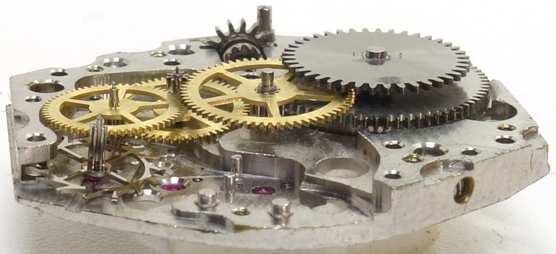side view of the gear train Bulova 8 AC: side view of the gear train