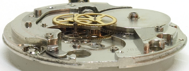 side view of the gear train Seiko 7009A: side view of the gear train