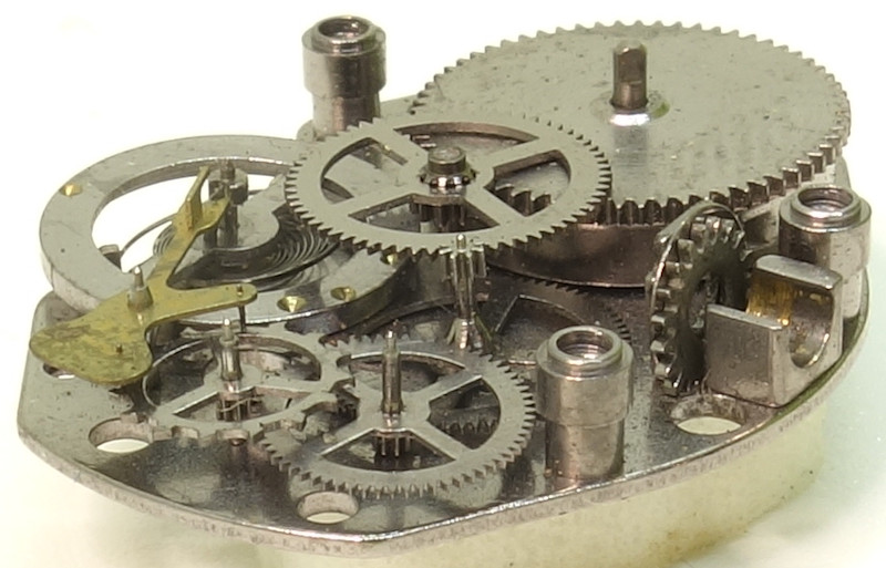 side view of the gear train Timex M23: side view of the gear train
